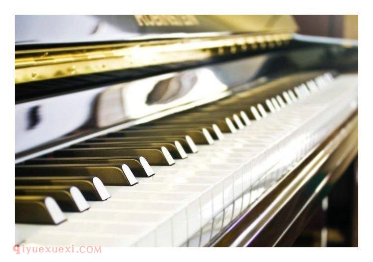 电子琴比钢琴容易学吗？