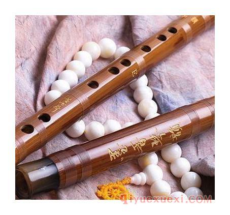 藏族人在吹奏笛子中的风格