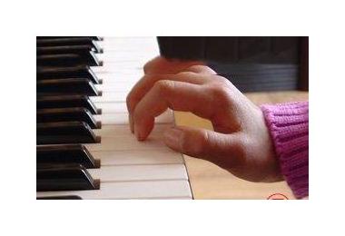 电子琴演奏中的手型问题