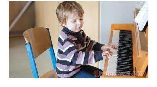 如何为孩子挑选一架好钢琴?