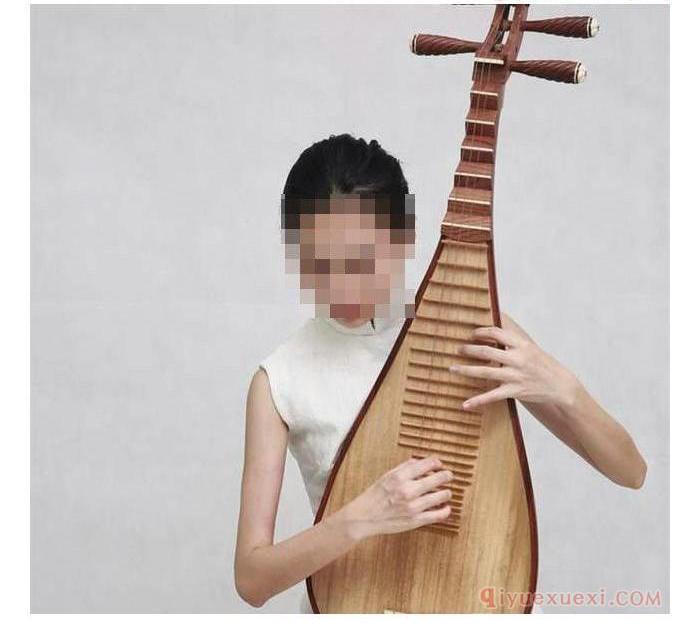 琵琶演奏姿势教学