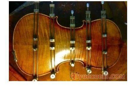 提琴面板和背板中缝开胶的修复方法