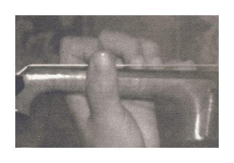 小提琴左手大拇指不同把位在琴颈上的位置