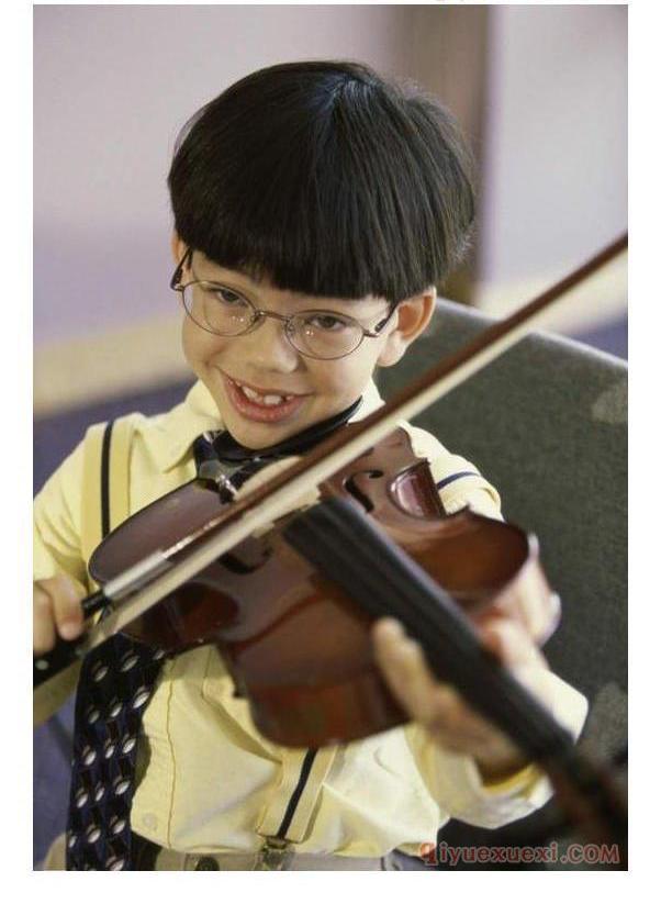 学好小提琴就要注重练琴的方式方法