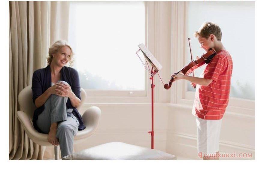 小提琴教师对学生的练琴安排