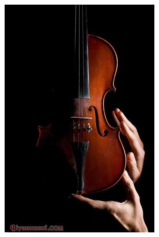 小提琴演奏出动听泛音的方法