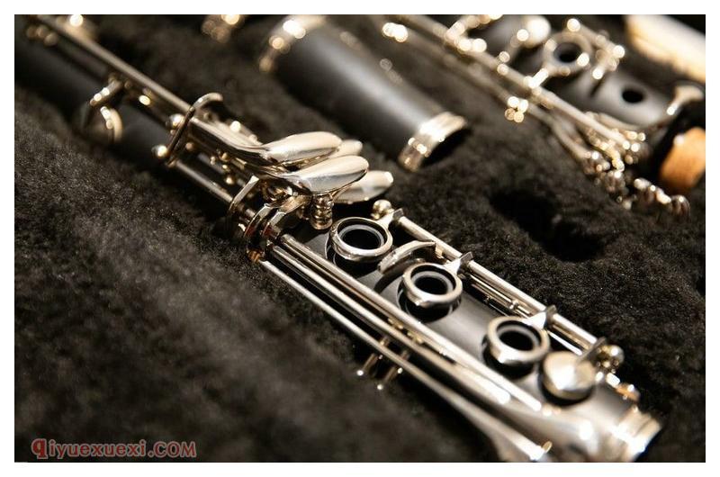 双簧管不属于什么乐器？