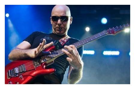 吉他手《Joe Satriani》简介