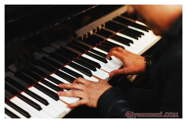 如何让初学钢琴的孩子喜欢上你的课呢？