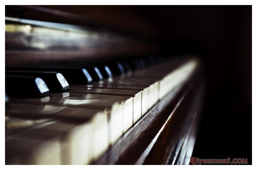 如何选择钢琴入门教程？