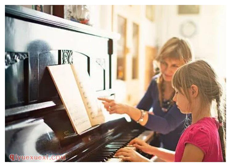 几岁开始学钢琴最佳？不要晚于7岁！